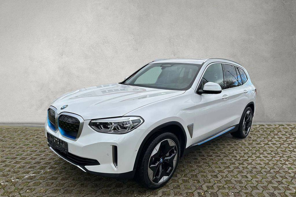 BMW iX3 A/T