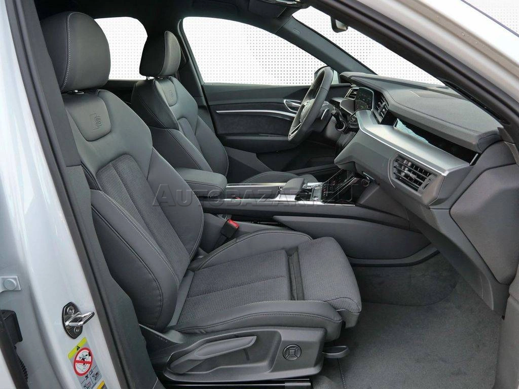Audi Q8 e-tron Sportback 50 S line quattro