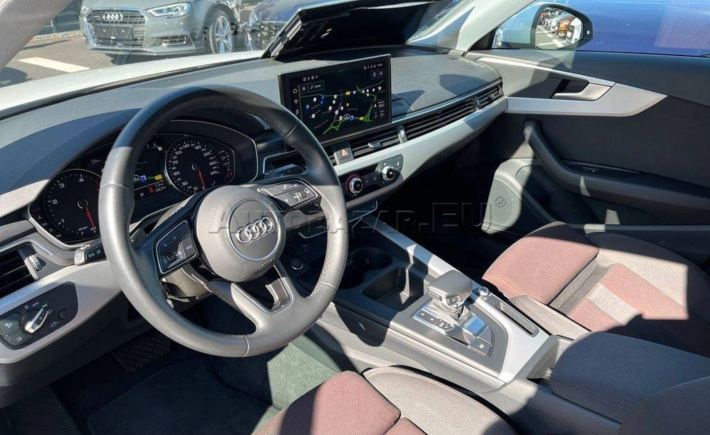 Audi A4 30 2.0 TDI  S tronic