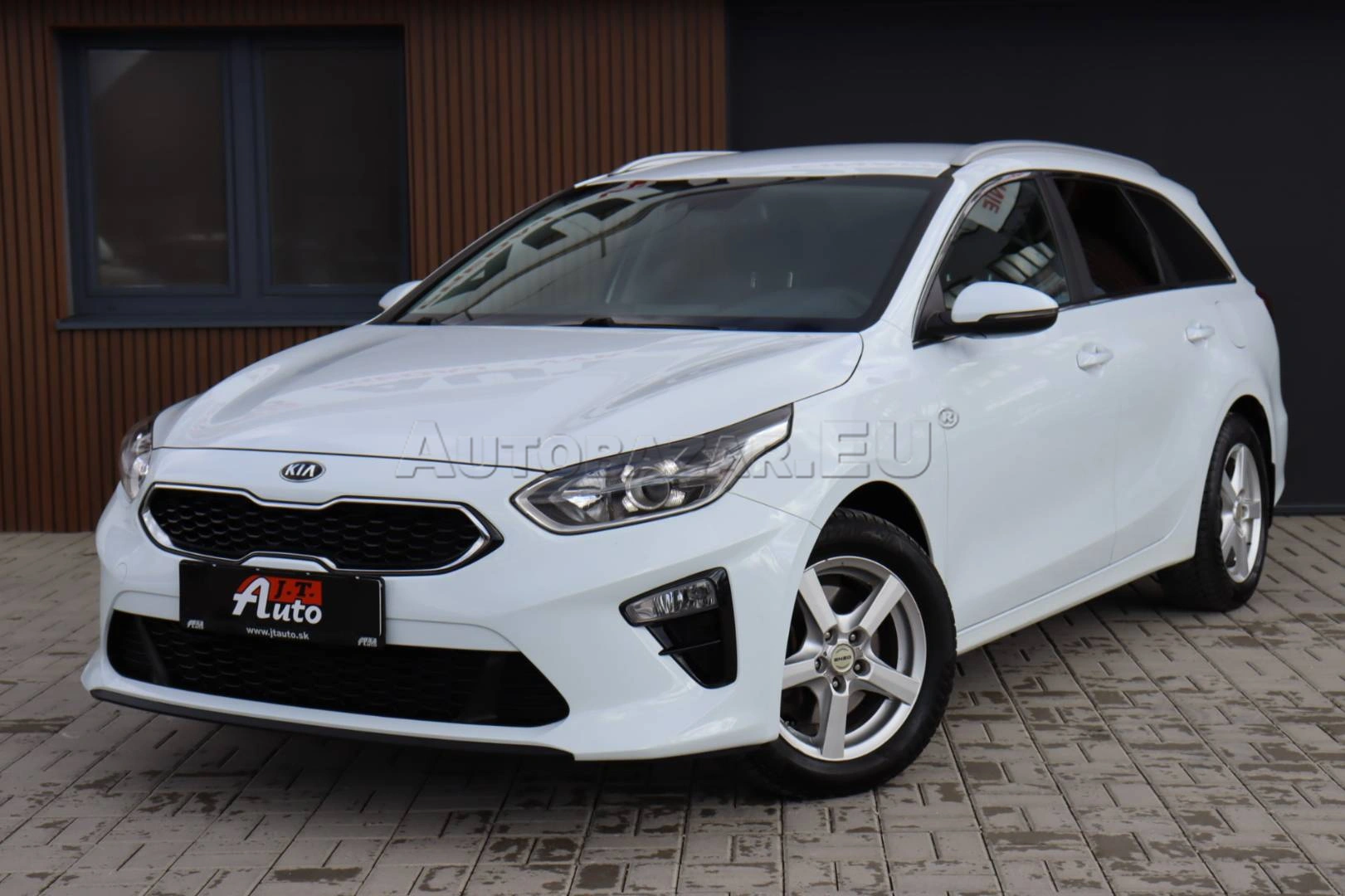 Kia Ceed SW 1.6 CRDi Gold A/T