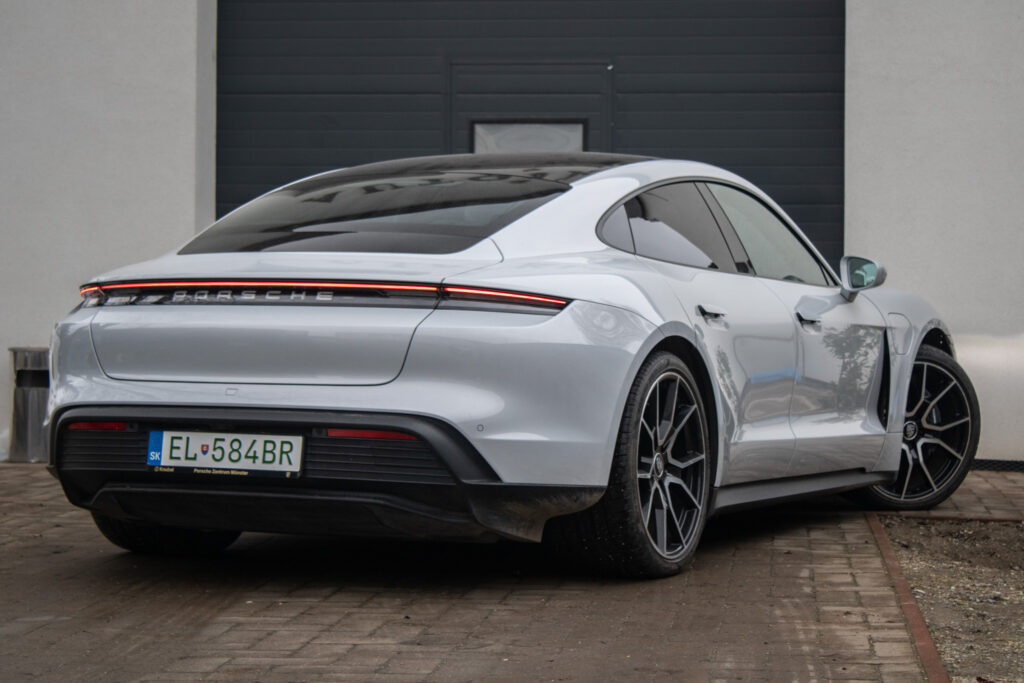 Porsche Taycan
