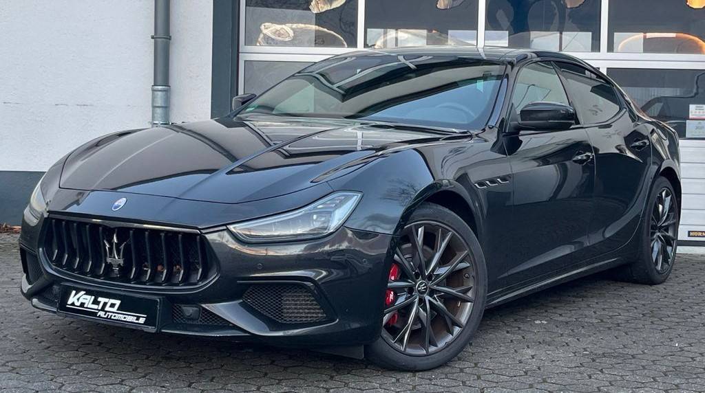 Maserati Ghibli 3.0 V6 Nerissimo