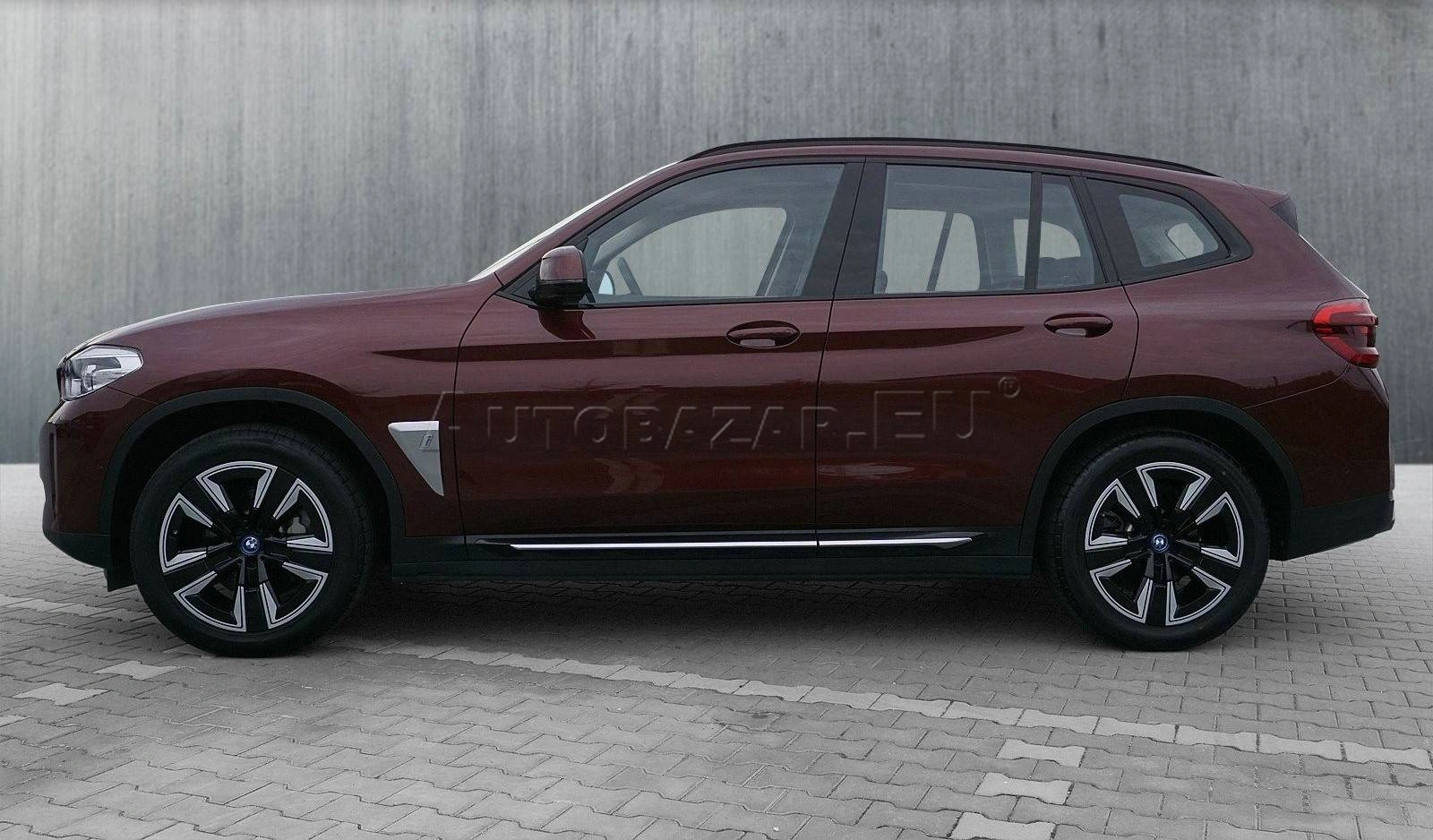 BMW iX3 A/T