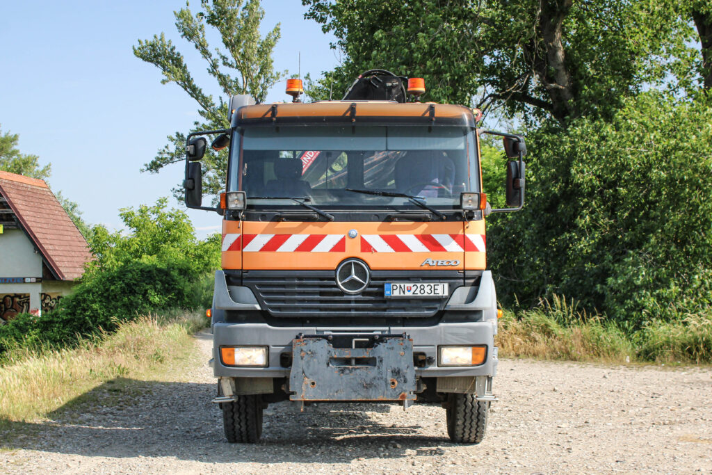 Mercedes-Benz 