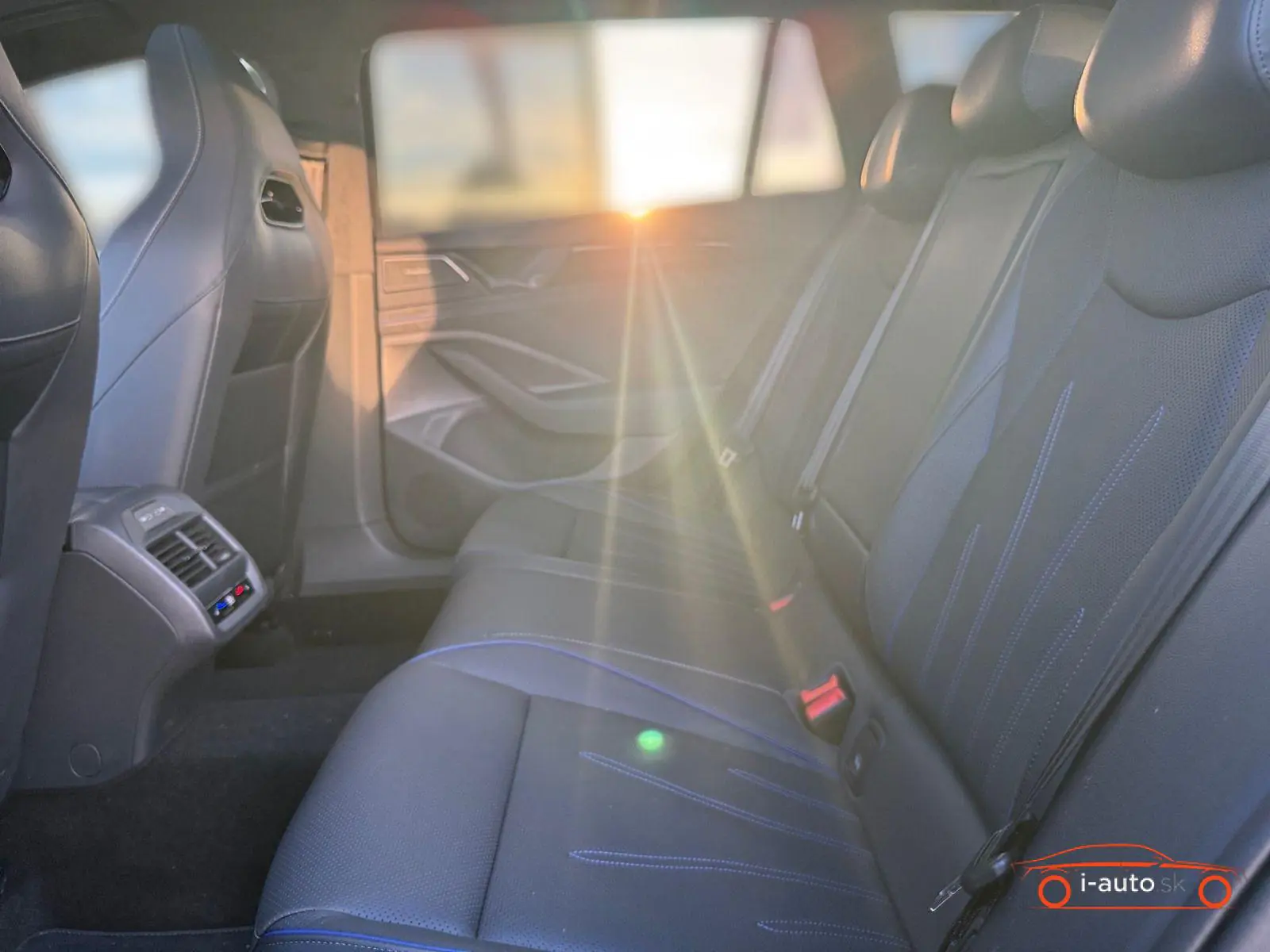 Volkswagen Passat 2025 na predaj – fotografia 11