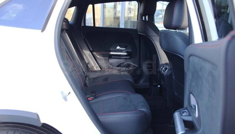 Mercedes-Benz GLA 200 d A/T