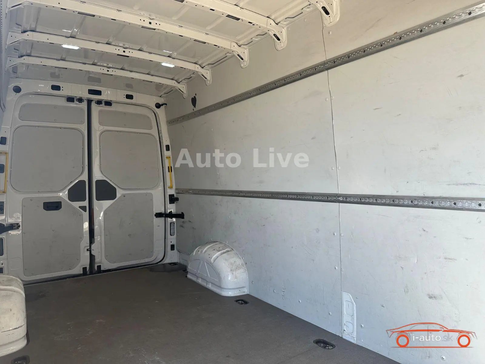 Volkswagen Crafter 2023 na predaj – fotografia 16