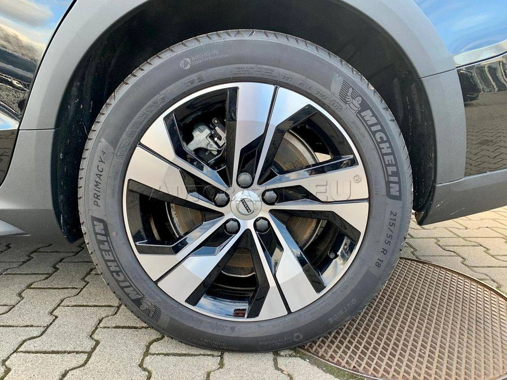 Volvo V60 CC B4 mHEV Cross Country Pro A/T AWD