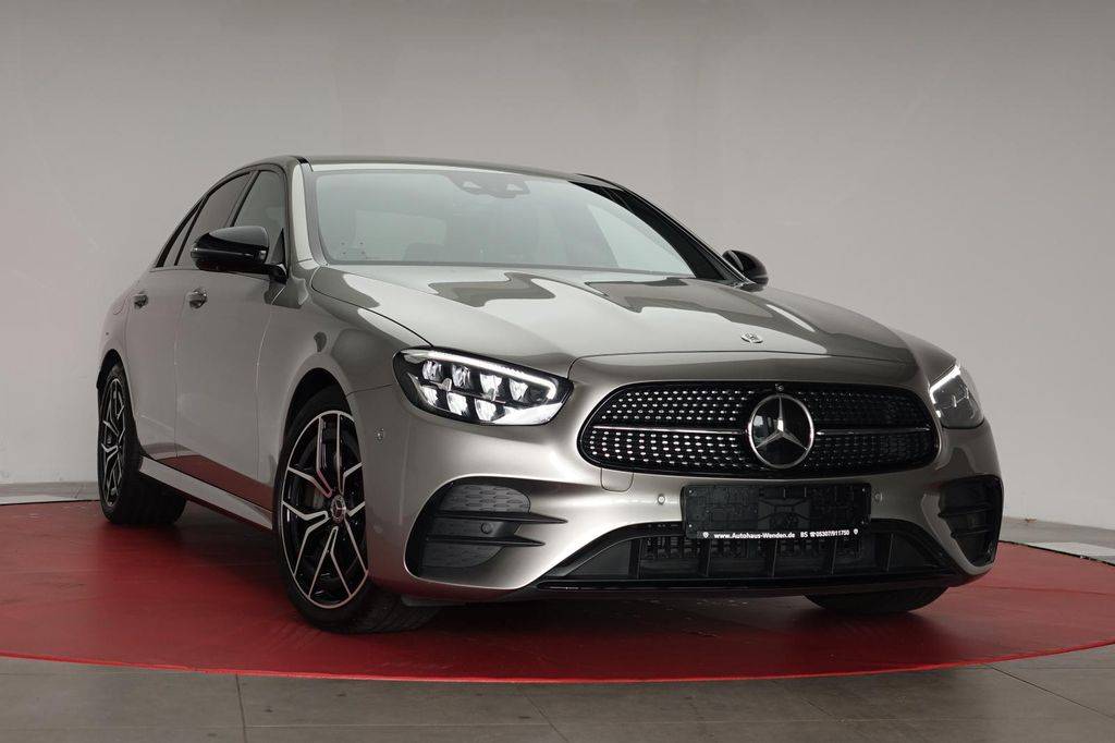 Mercedes-Benz E trieda Sedan Mercedes Benz  220d