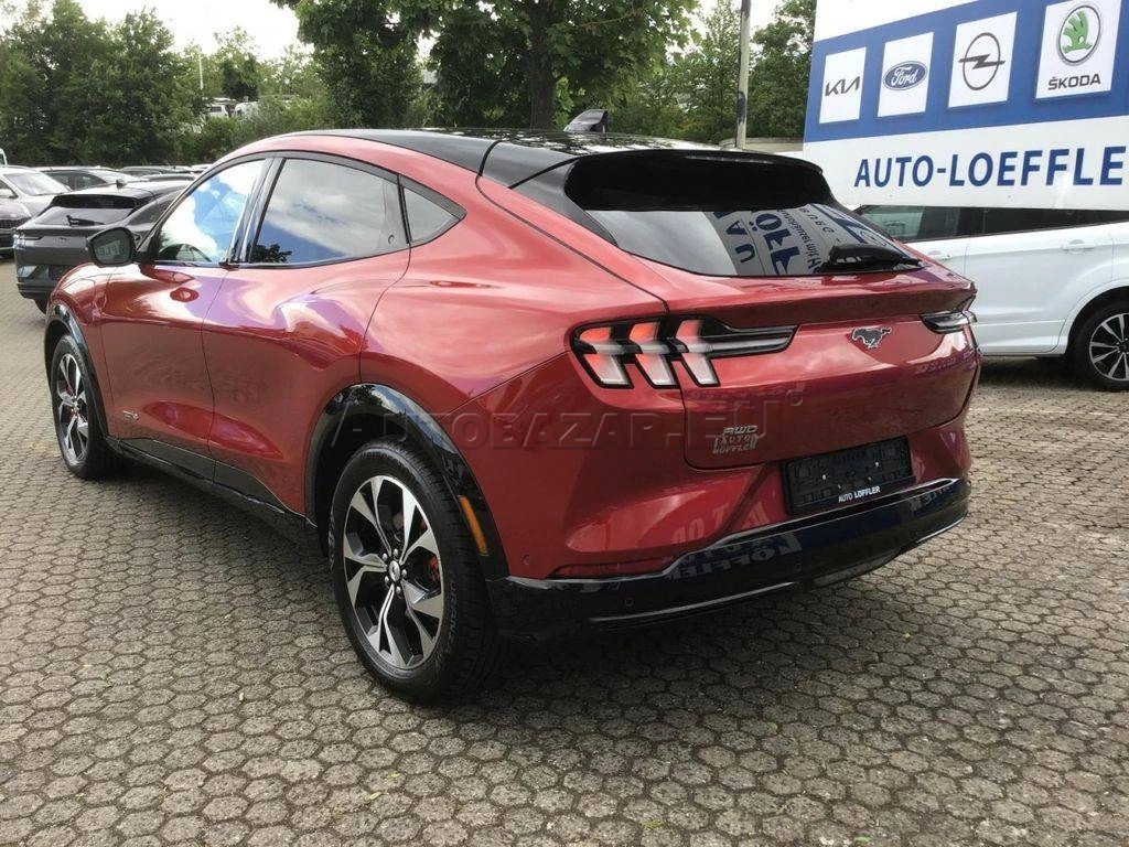 Ford Mustang Mach-E AWD