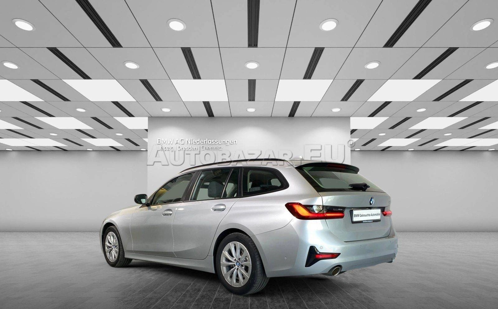 BMW Rad 3 Touring 320i  A/T