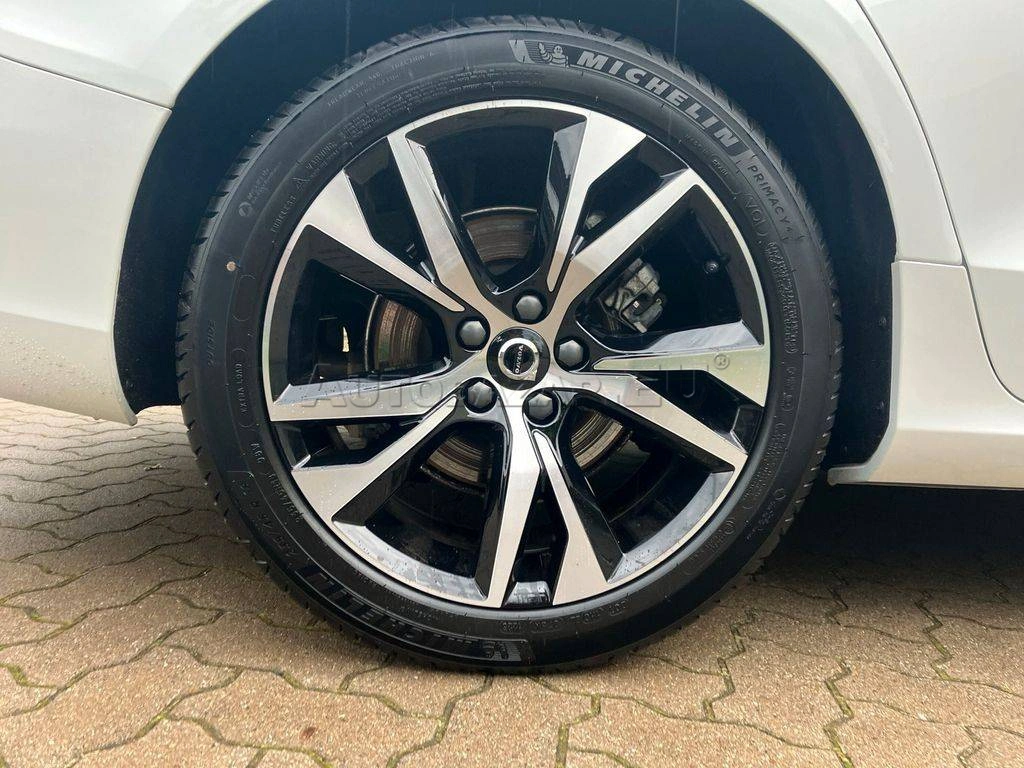 Volvo V60 B4 Core A/T