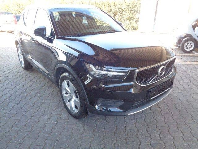 Volvo XC40 D3 Momentum Pro A/T