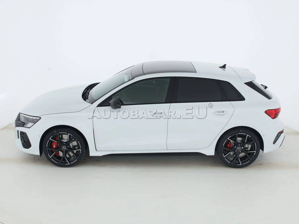 Audi RS3 Sportback quattro