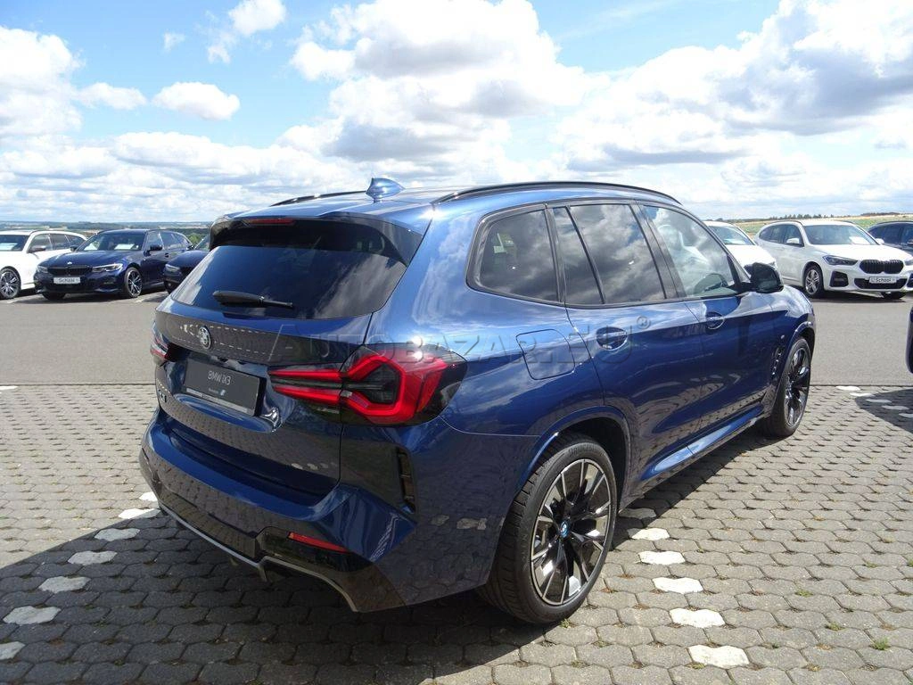 BMW iX3 A/T