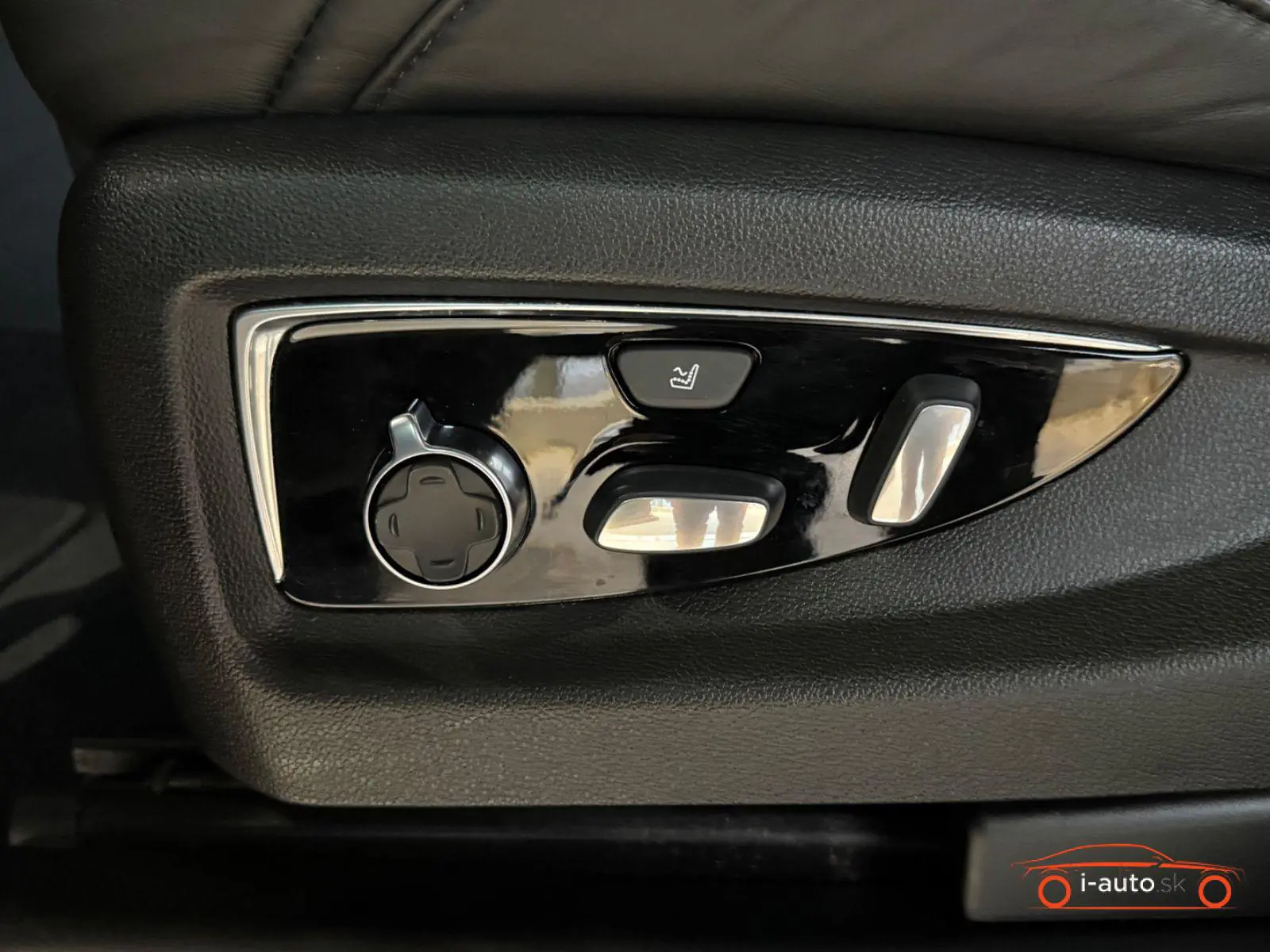Cadillac Escalade 2018 na predaj – fotografia 23