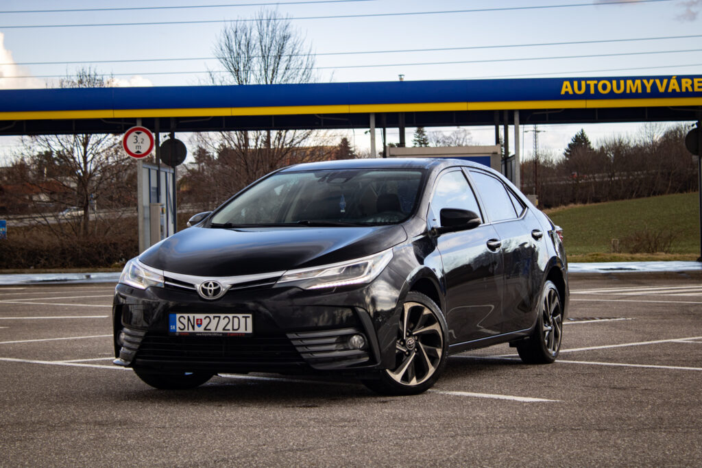 Toyota Corolla sedan