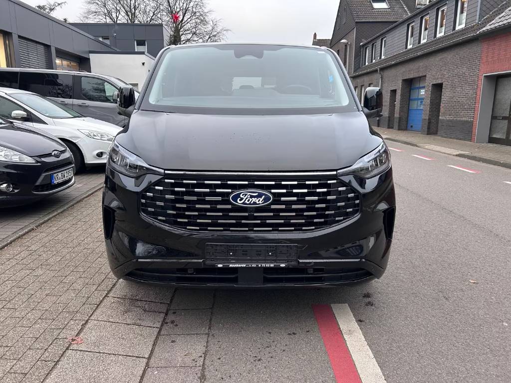 Ford Tourneo Custom L2 Titanium