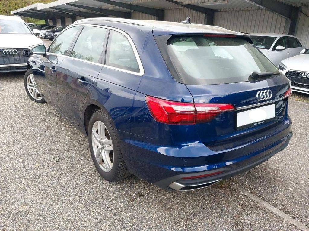 Audi A4 Avant 40 2.0 TDI  S tronic