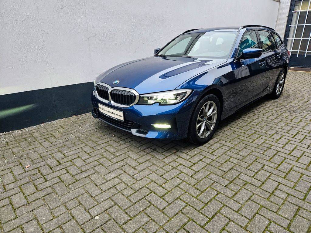 BMW Rad 3 Touring 320d mHEV  A/T