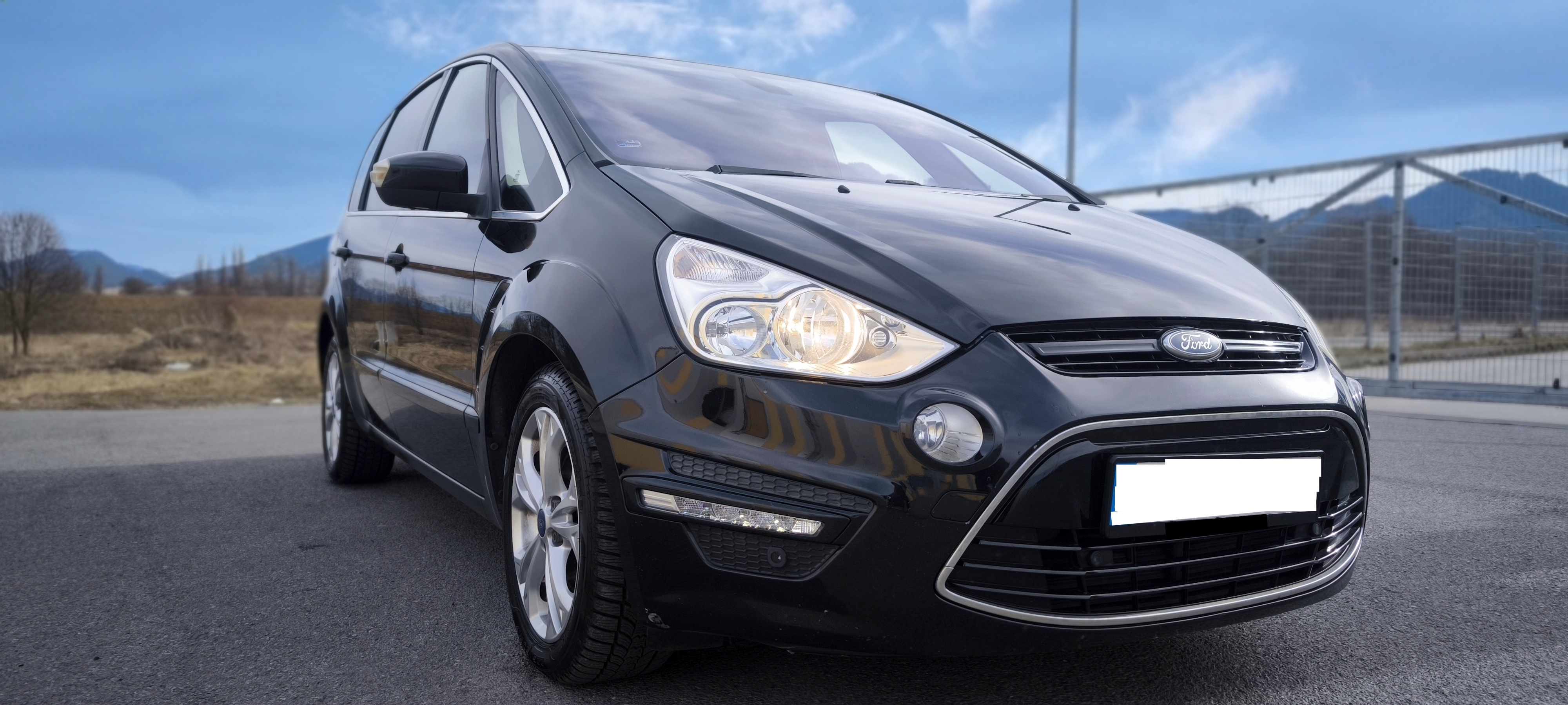 Ford S-Max 2013 na predaj