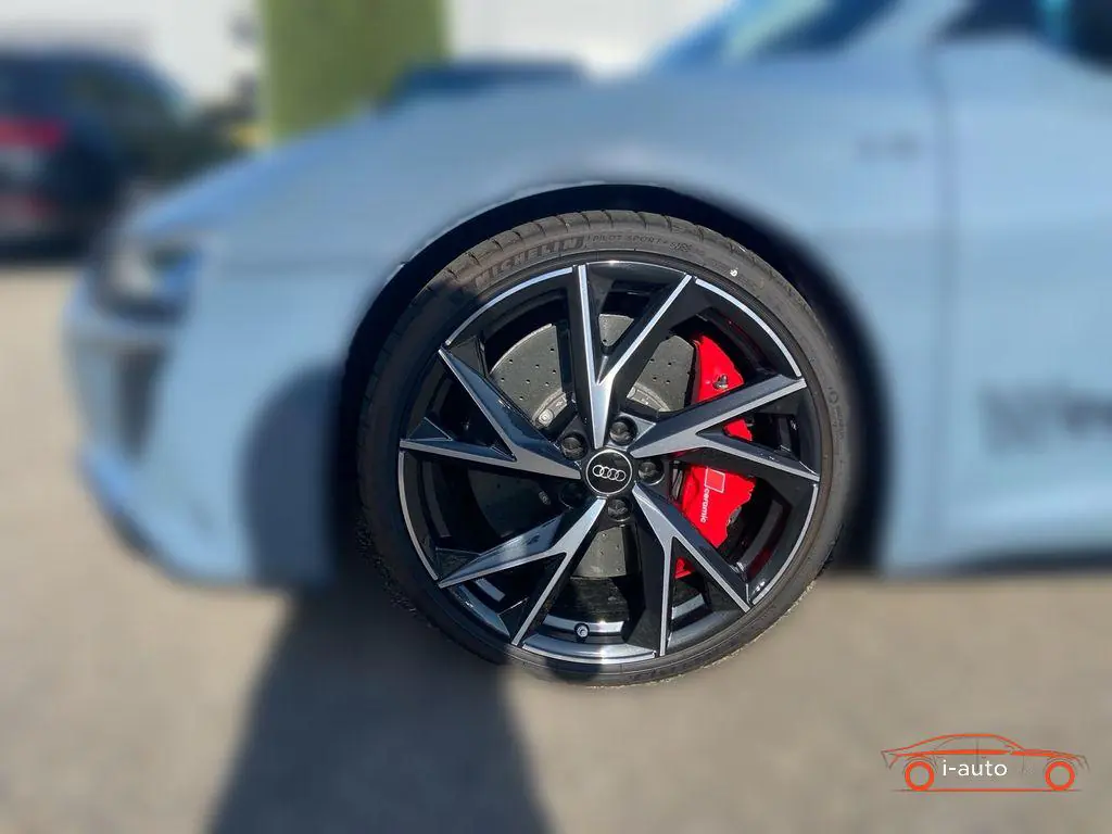 Audi R8 – foto 4