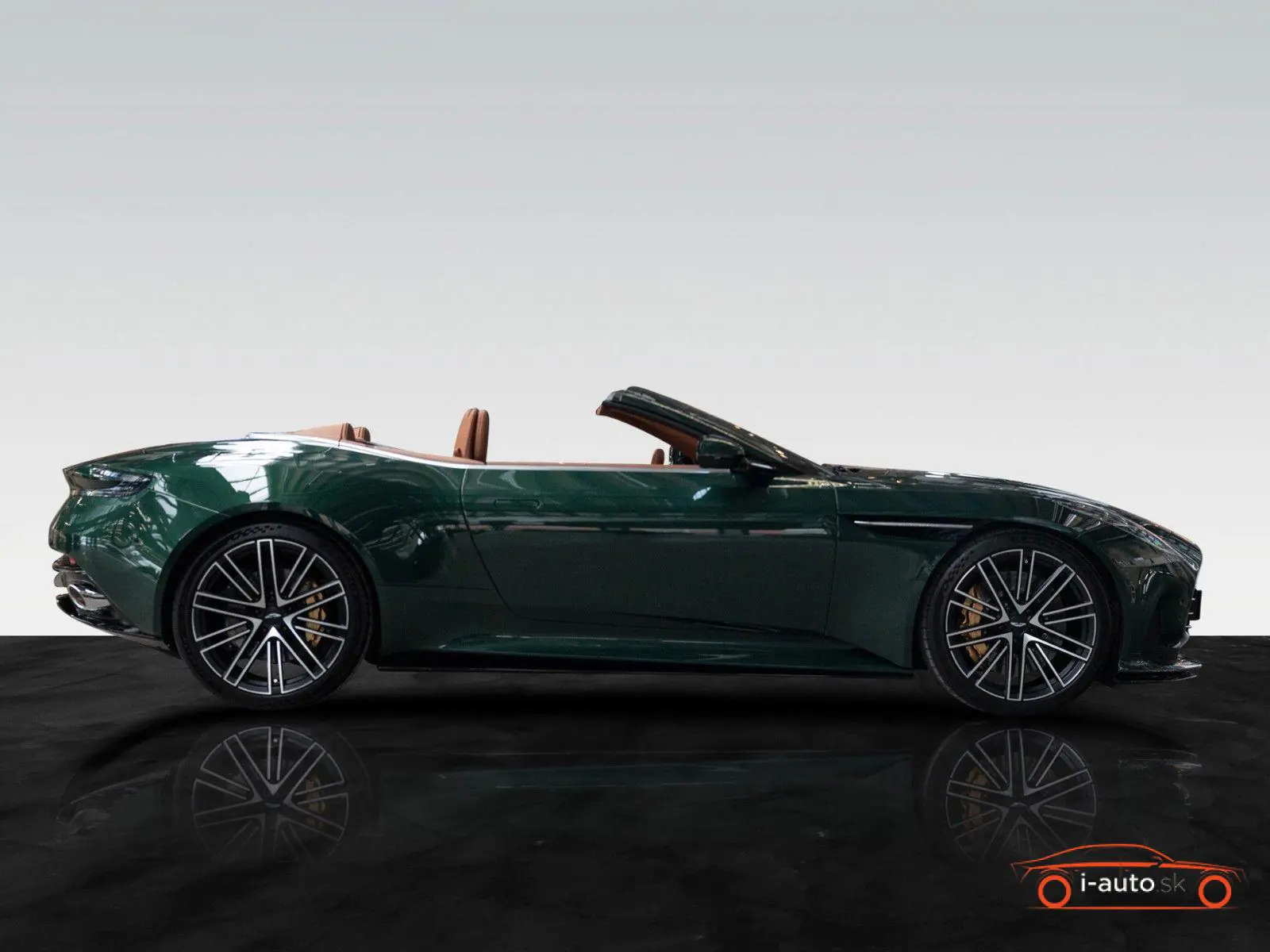 Aston Martin DB12 – foto 5