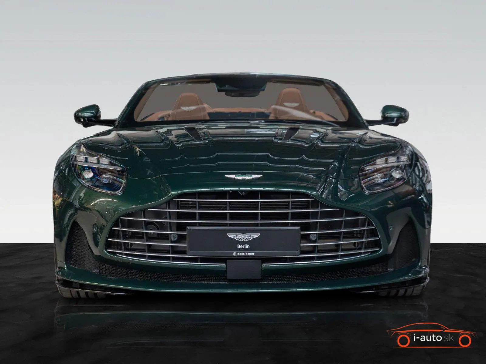 Aston Martin DB12