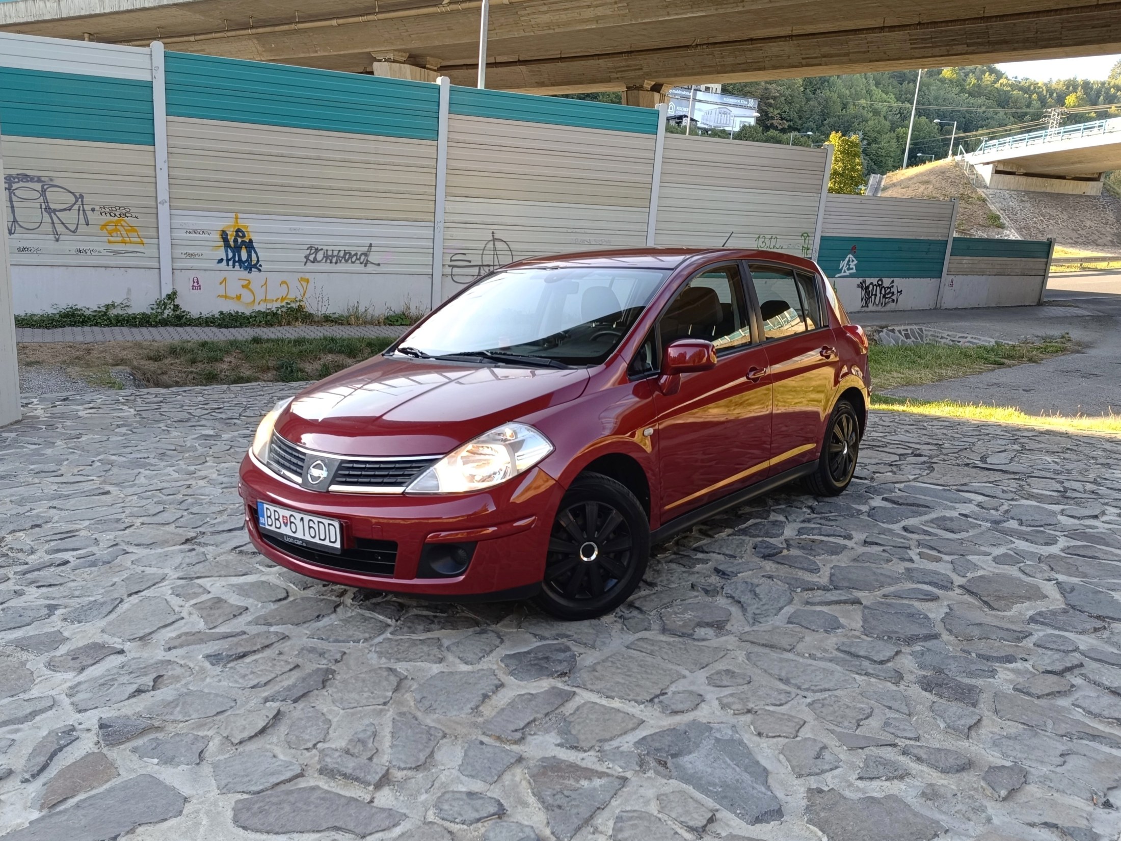 Nissan Tiida