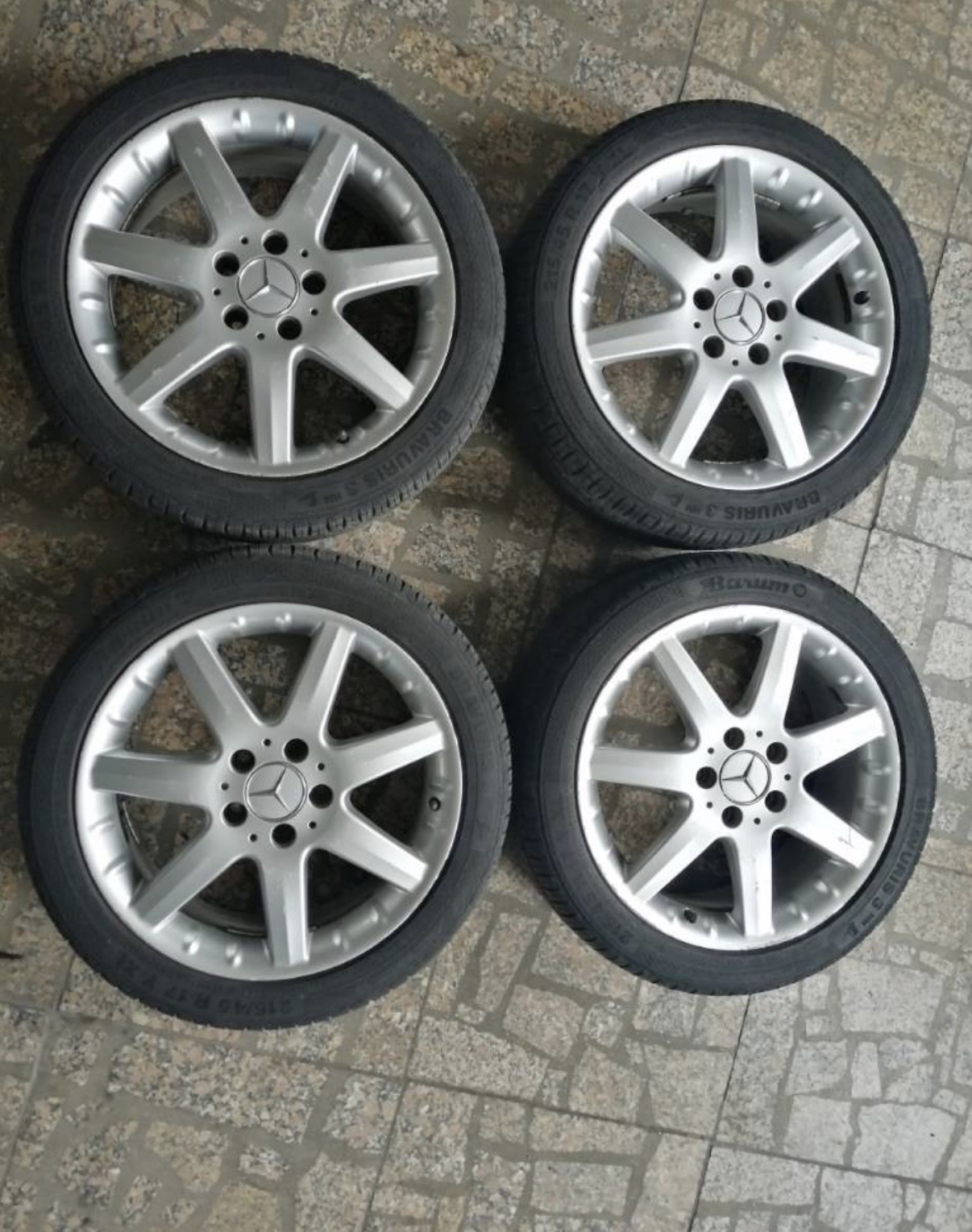 Mercedes-Benz r17+letné pneumatiky