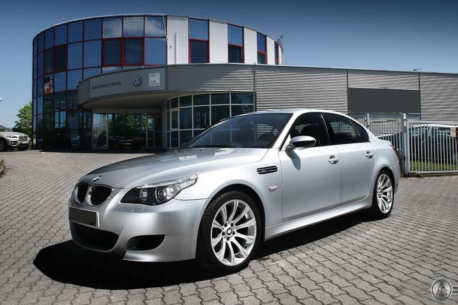 BMW M5 E60 