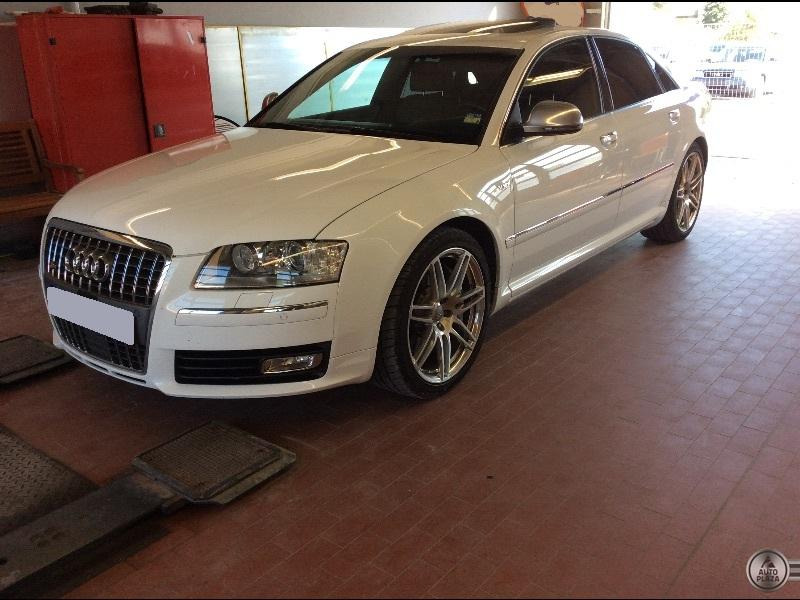 Audi S8 5.2 V10 FSI Quattro