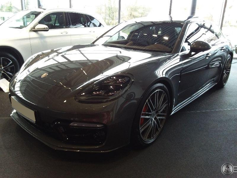 Porsche Panamera Sport Turismo Turbo