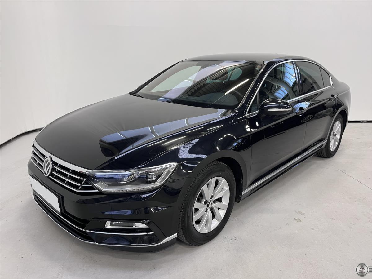 Volkswagen Passat TDI 6DSG 4x4 140 kW R-line