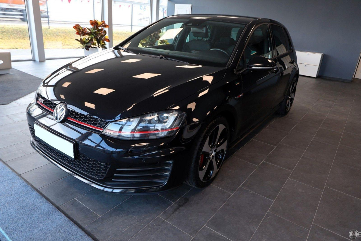 Volkswagen Golf VII 2.0 TSI GTI Performance
