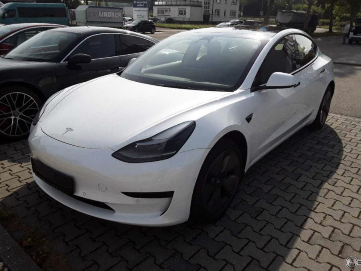 Tesla Model 3 Standard Range Plus