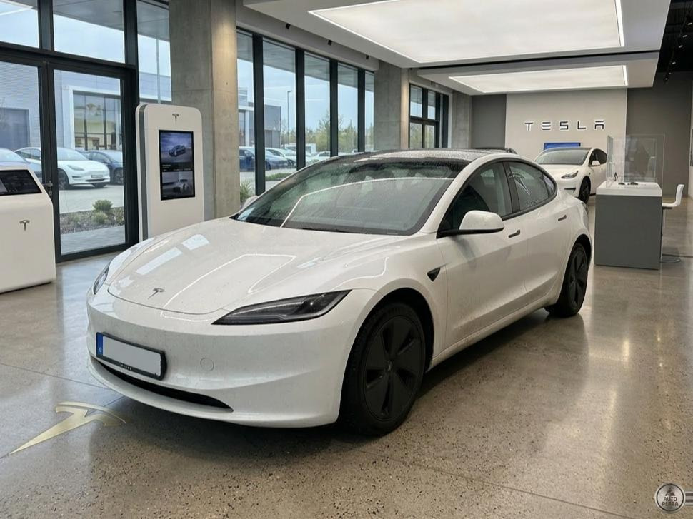 Tesla Model 3 Long Range Dual Motor