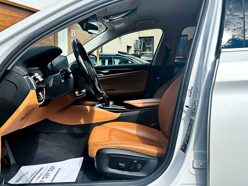 BMW Rad5 Touring 530d xDrive Luxury Line 2019 195kW - Možný odpočet DPH