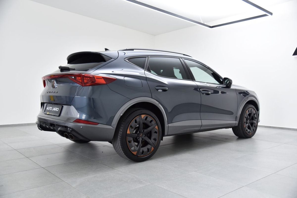 Cupra Formentor 2.0 TSI 4Drive Veloz DSG, LED, 360kam, Vyhr.volant, DCC, ACC