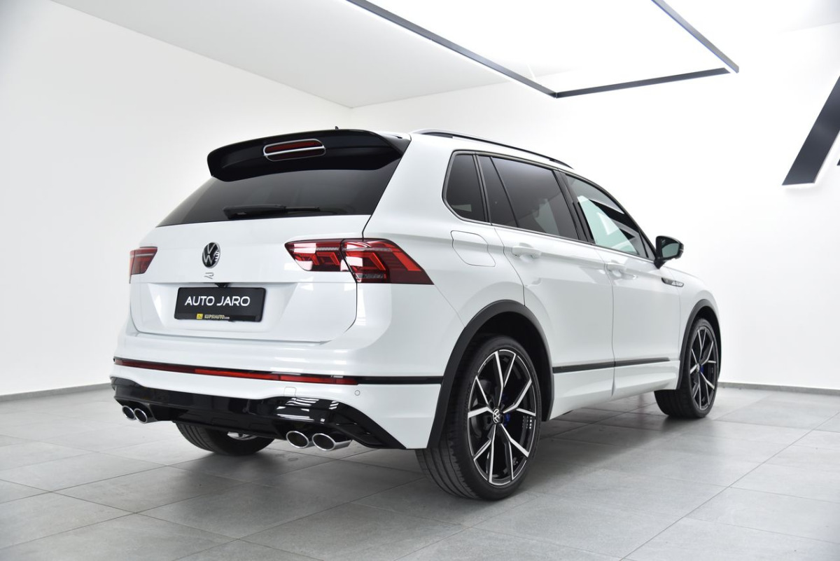 Volkswagen Tiguan 2.0 TSI R 4motion DSG, DCC, IQ Light, 360kam, 4vyhr. sed.