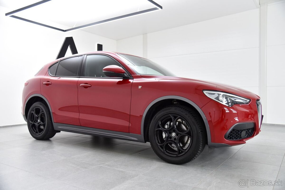 Alfa Romeo Stelvio 2.0 Turbo Veloce Q4 A/T, Xenon, Kamera, Vyhr.Volant+Sedadlá, Keyless