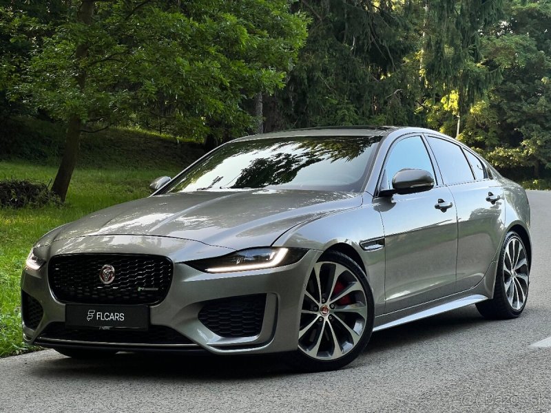 Jaguar XE 2.0D I4 R-Dynamic HSE AT