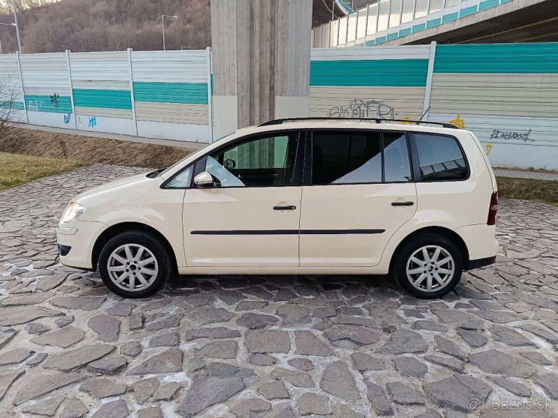 Volkswagen Touran 1.4 TSI Highline DSG CNG