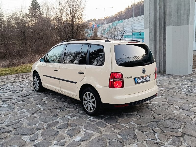 Volkswagen Touran 1.4 TSI Highline DSG CNG