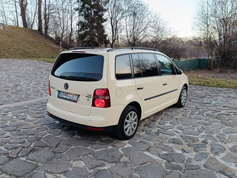 Volkswagen Touran 1.4 TSI Highline DSG CNG