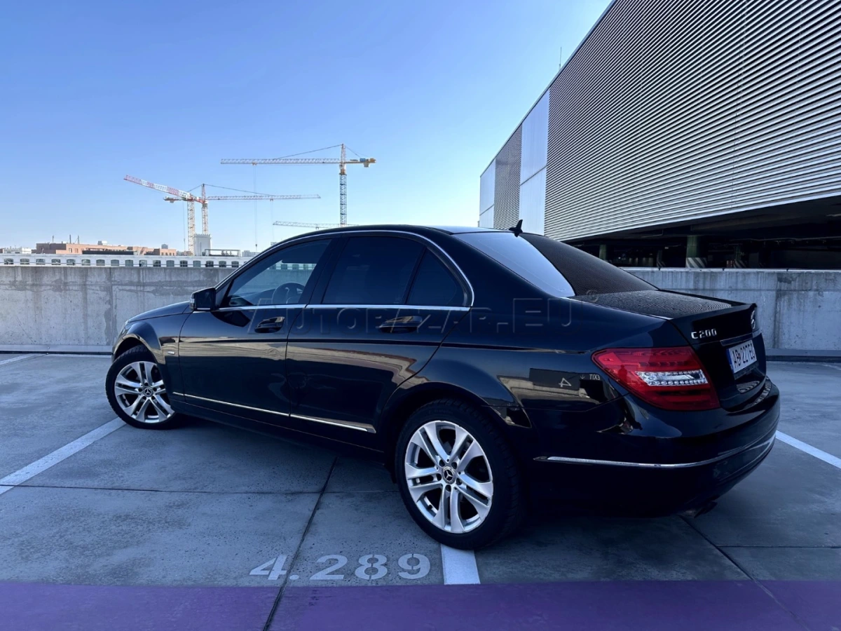 Mercedes-Benz C trieda Sedan 200 CDI BlueEFFICIENCY Avantgarde A/T