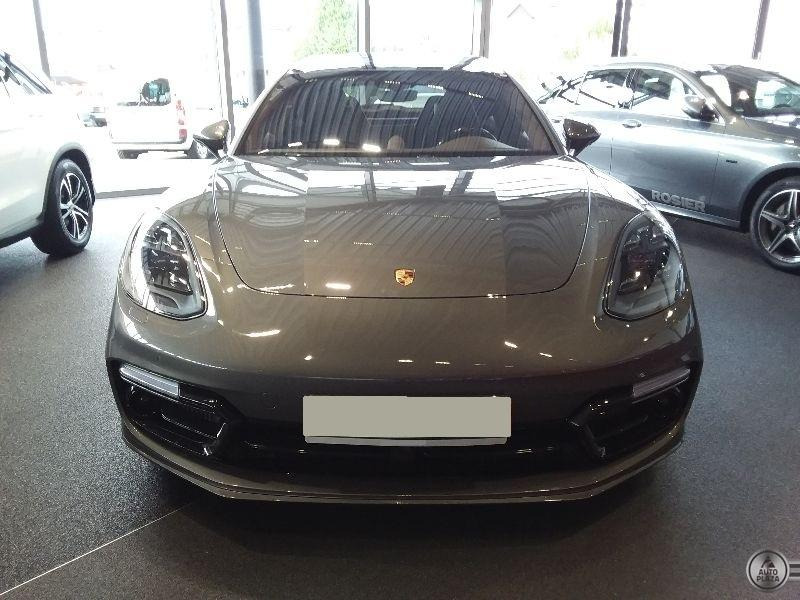 Porsche Panamera Sport Turismo Turbo