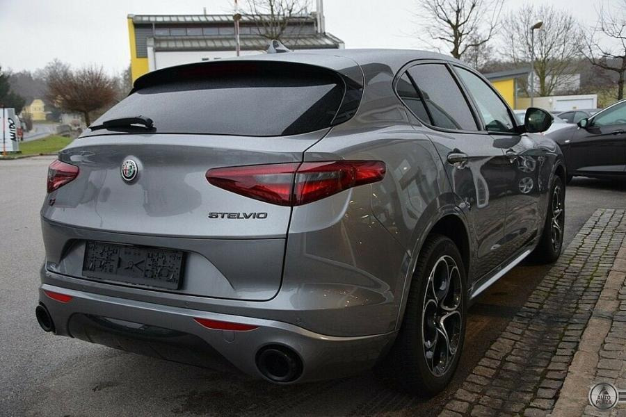 Alfa Romeo Stelvio Veloce 2.0 16V Q4 Performance *LED*Kamera*
