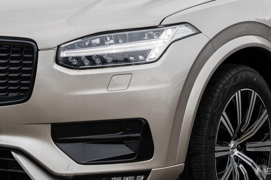 Volvo XC90 Plus Dark AWD B5 Diesel EU6d 7-Miest