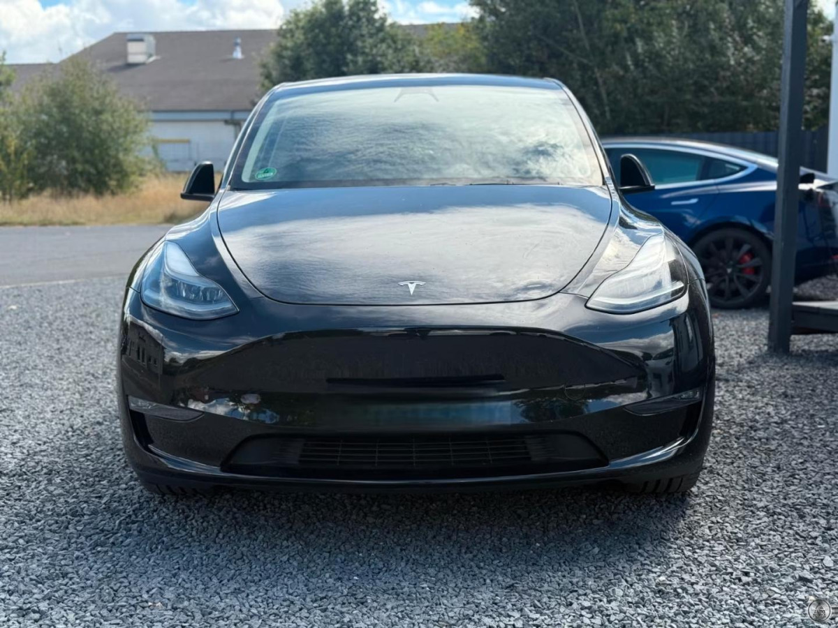 Tesla Model Y Performance Dual AWD